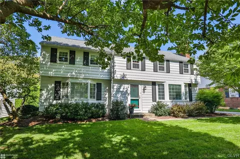 3121 Oxford Cir S, Allentown, PA 18104
