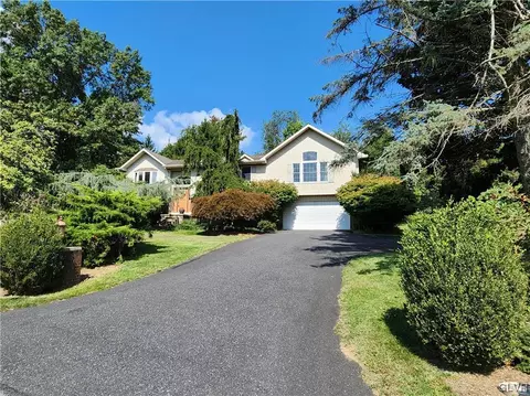 5211 Sickle Rd, Emmaus, PA 18049