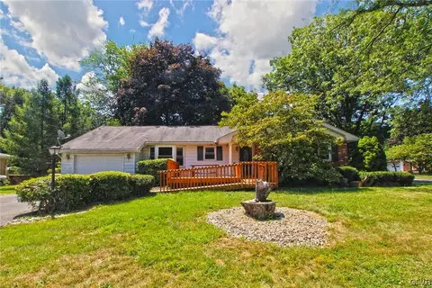 518 Periwinkle Pl, Forks Twp, PA 18040