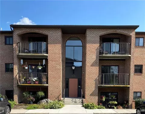 950 Cold Spring Rd #7, Allentown, PA 18103