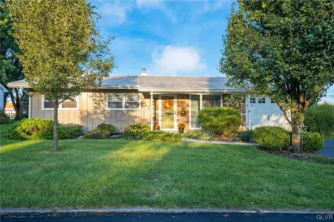 16 El Reno Ave, Nazareth, PA 18064