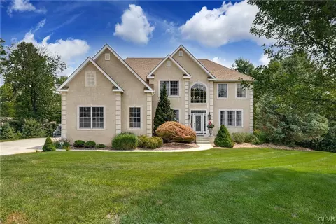5477 Scholar Cir, Coopersburg, PA 18036