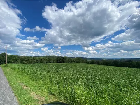 long lane road LOT 8, Lehigh Twp, PA 18088