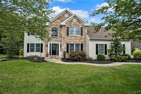 2141 Beechwood St, Orefield, PA 18069