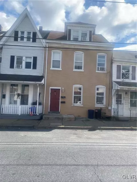 38 12, Easton, PA 18042
