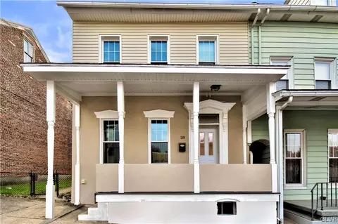 28 S 5th St, Emmaus, PA 18049