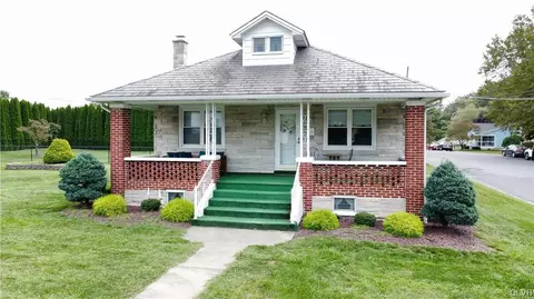 103 Fairview Ave, Wind Gap, PA 18091