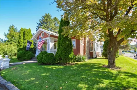 223 Washington St, Walnutport, PA 18088