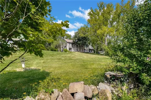 1375 California Rd, Quakertown, PA 18951