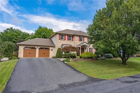 6059 Tamarack Dr, Allentown, PA 18104