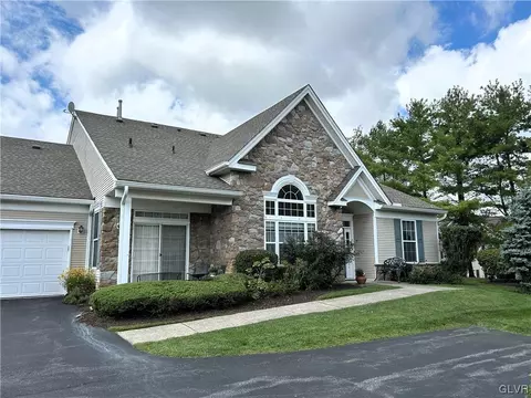 1875 Gregory Pl, Hellertown, PA 18055 photo 13