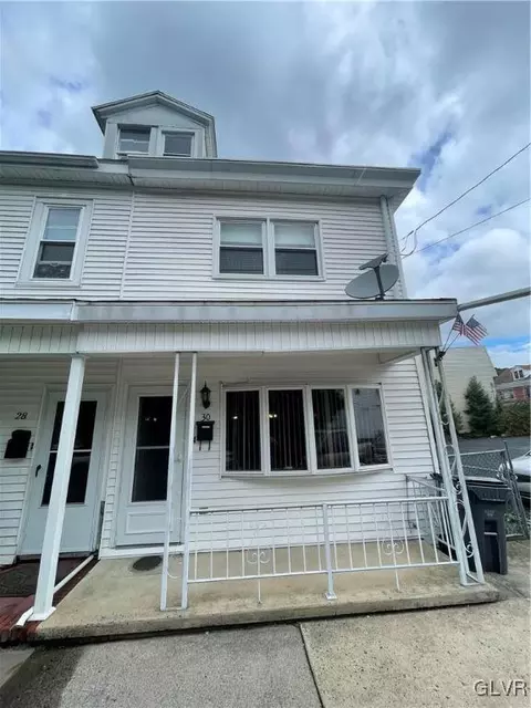 30 E Ogden St, Girardville, PA 17935