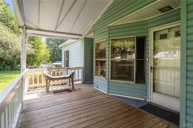 8919 Cedar Rd, Breinigsville, PA 18031
