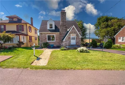 1022 E Susquehanna St, Allentown, PA 18103