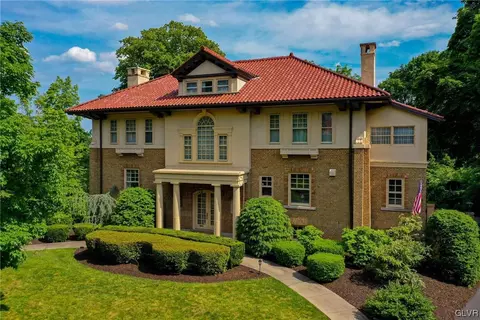 3004 W Turner St, Allentown, PA 18104