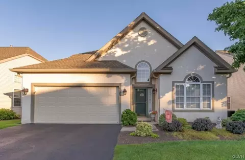 6629 Blue Heather Ct, Macungie, PA 18062