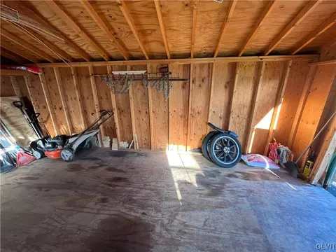 114 Worman Rd, Bath, PA 18014 photo 17