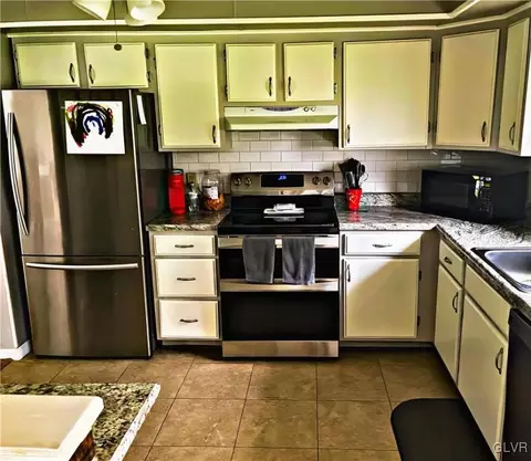 114 Worman Rd, Bath, PA 18014 photo 6