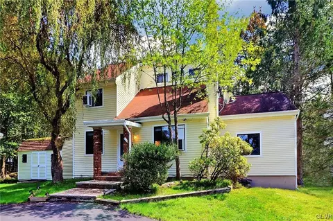 6372 Baltic Ave, Coolbaugh Twp, PA 18466
