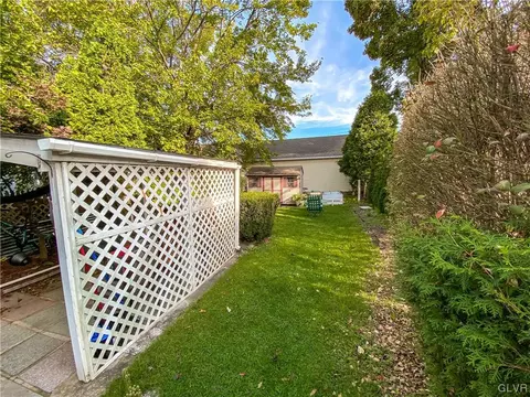 63 E Garrison St, Bethlehem, PA 18018 photo 22