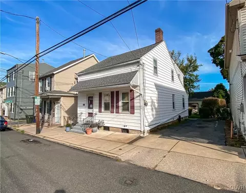 63 E Garrison St, Bethlehem, PA 18018 photo 2