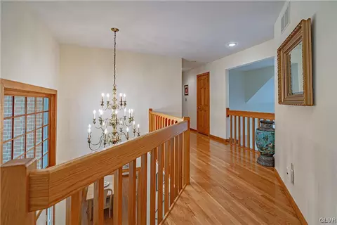 240 Pine Manor Dr, Hellertown, PA 18055 photo 20