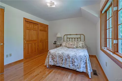 240 Pine Manor Dr, Hellertown, PA 18055 photo 29