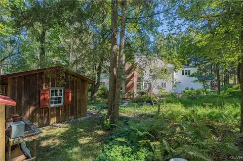 240 Pine Manor Dr, Hellertown, PA 18055 photo 43