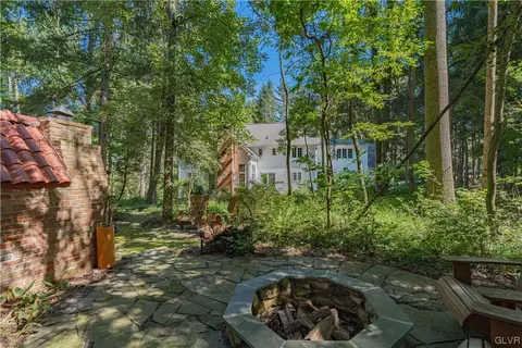 240 Pine Manor Dr, Hellertown, PA 18055 photo 45