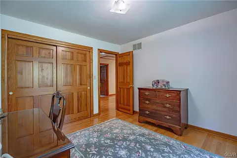 240 Pine Manor Dr, Hellertown, PA 18055 photo 31