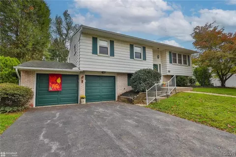 2518 Green Acres Dr, Allentown, PA 18103
