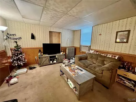 121 E Main St, Bath, PA 18014 photo 14
