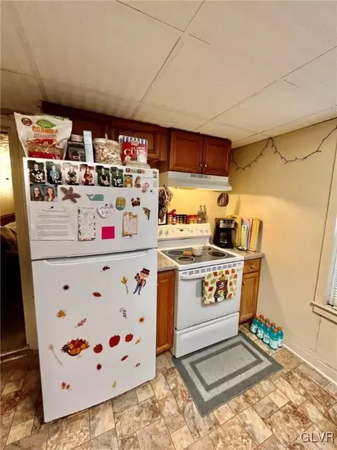 121 E Main St, Bath, PA 18014 photo 12