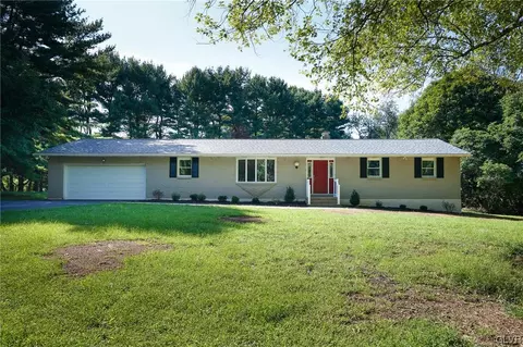 1712 High Ridge Rd, Bethlehem, PA 18015