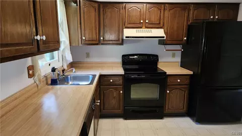 4055 Devonshire Rd, Bethlehem, PA 18020 photo 12