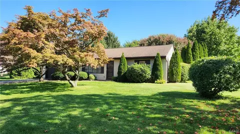4055 Devonshire Rd, Bethlehem, PA 18020 photo 5