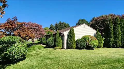 4055 Devonshire Rd, Bethlehem, PA 18020 photo 4