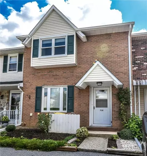 7534 Buttercup Rd, Macungie, PA 18062