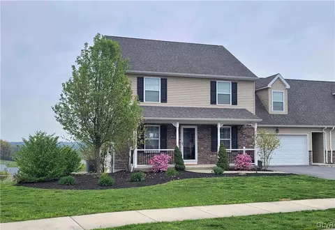 4947 Coatbridge Ln, Walnutport, PA 18088