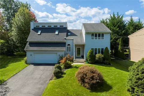 1820 Paxford Rd, Allentown, PA 18103
