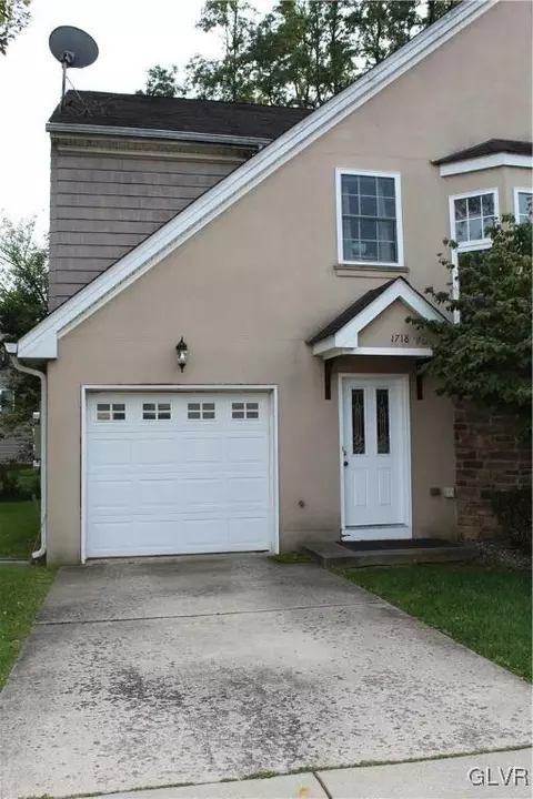 1718 Mertwood St, Bethlehem, PA 18015