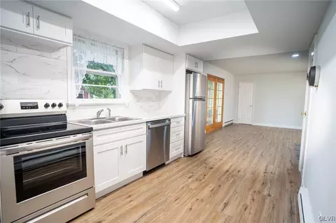 3214 Oakland Rd, Bethlehem, PA 18020 photo 6