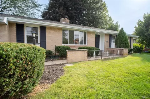 3214 Oakland Rd, Bethlehem, PA 18020 photo 2