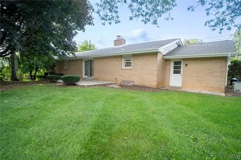3214 Oakland Rd, Bethlehem, PA 18020 photo 4