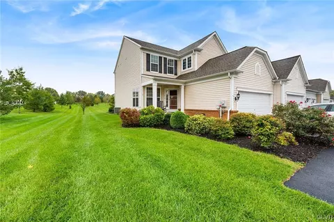 8470 Starling Rd, Breinigsville, PA 18031