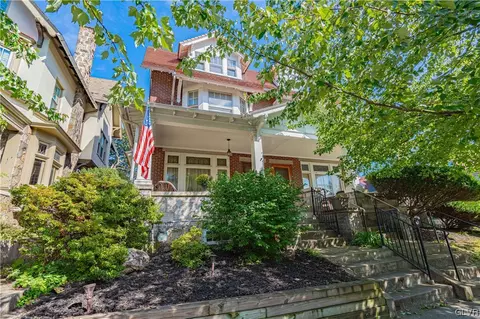 43 S West St, Allentown, PA 18102