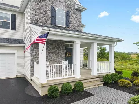 2964 Sheffield Dr, Easton, PA 18040
