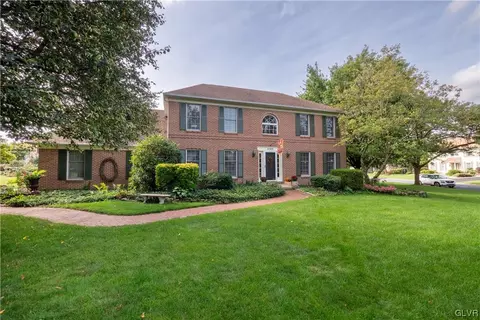 5762 Fresh Meadow Dr, Macungie, PA 18062