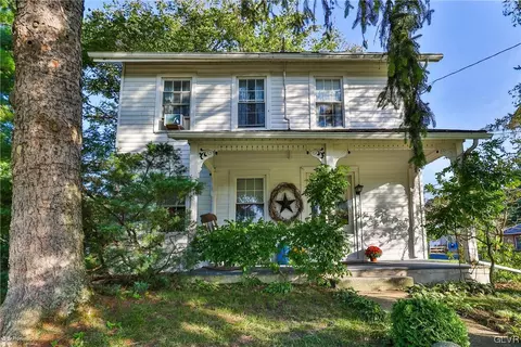 3372 Creek Rd, Northampton, PA 18067