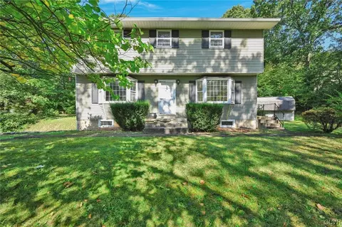 1041 Constitution Ave, Pen Argyl, PA 18072
